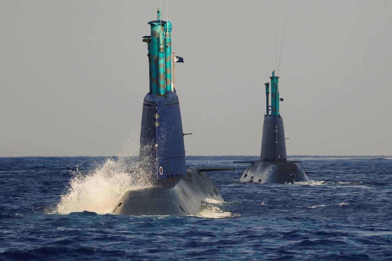 Israel Navy Nucleararmed Cruise Missiles Dolphinclass submarines √