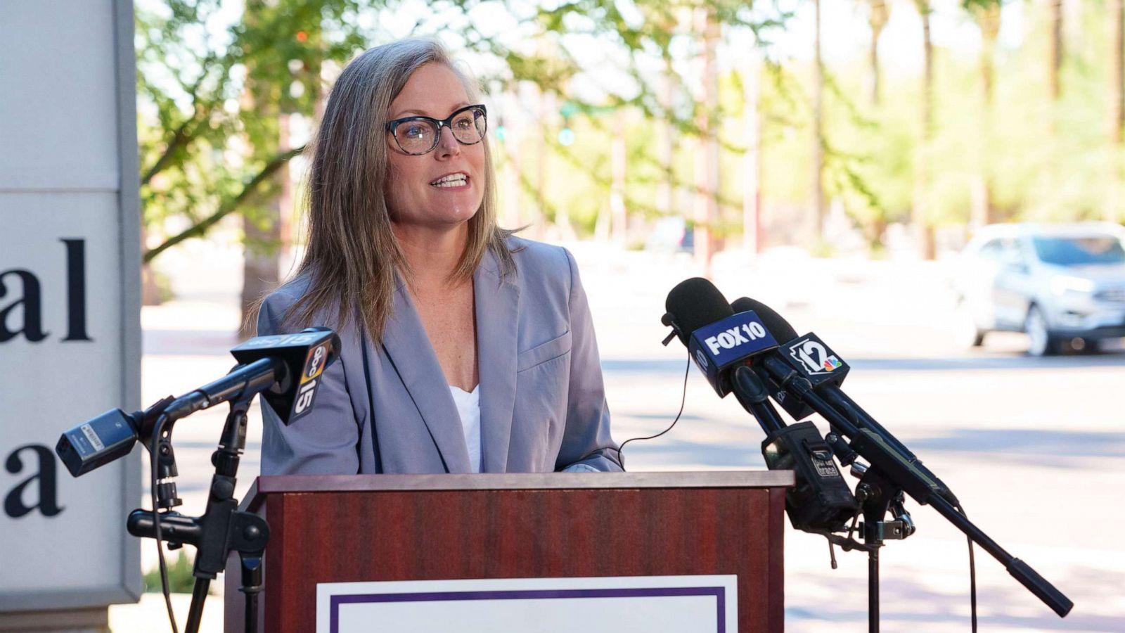 Katie Hobbs Can't Keep It Together While Being Sworn In as Governor ...