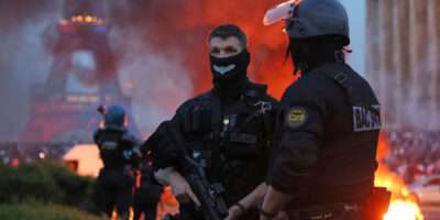 French Police Arrest Over 400 Soccer Fans in Clashes Following Champions League Win 7