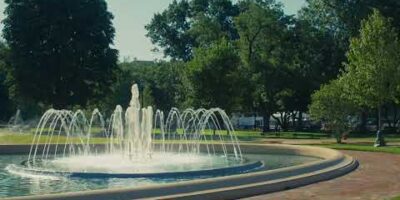 Fountains in Lafayette Park flowing again: Postcard Edition 4